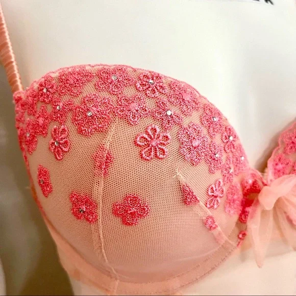 34D Vs Victoria’s Secret Ruffled Floral rhinestones Apron lace satin peach/pink - Picture 6 of 14